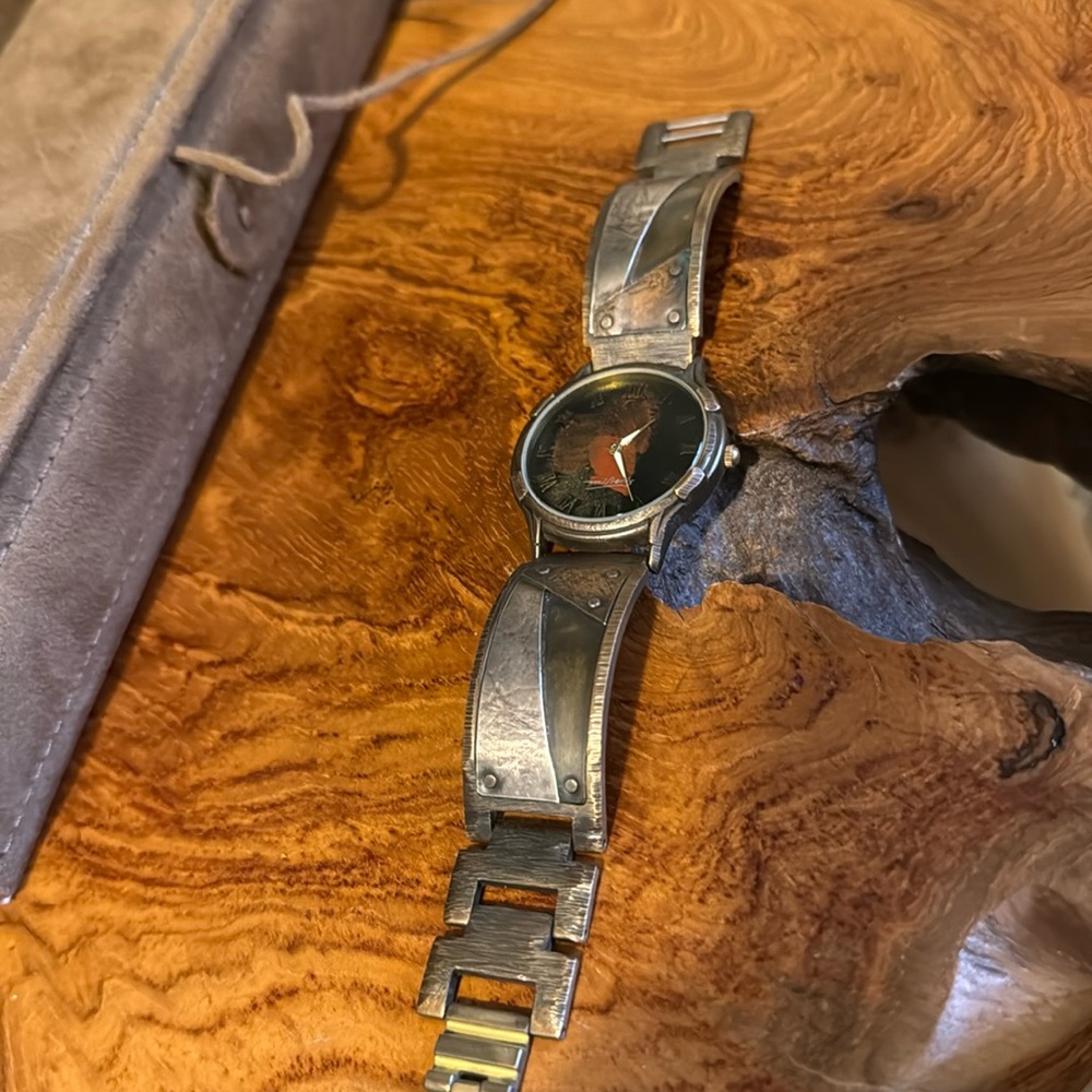 Men's handcrafted timepiece